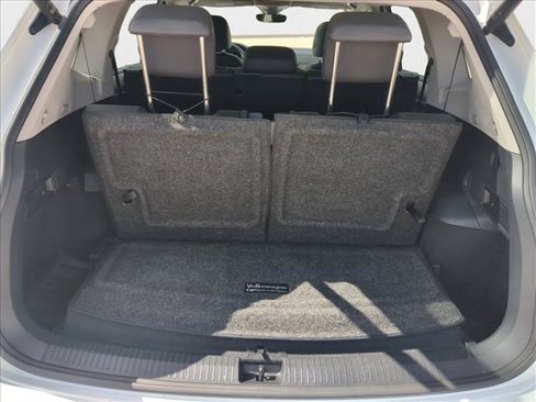 Used 2022 Volkswagen Tiguan SE image 6