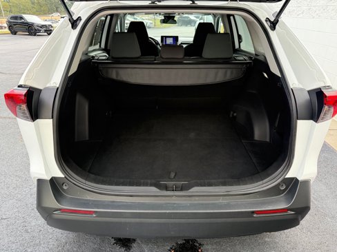 Used 2023 Toyota RAV4 XLE image 29