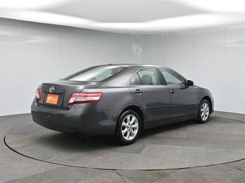Used 2011 Toyota Camry image 5