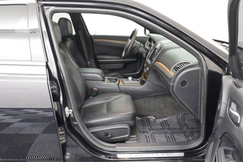 Used 2018 Chrysler 300 C w/ Sun, Sound & Nav Package image 28