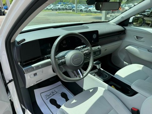 Used 2024 Hyundai Kona SEL image 3
