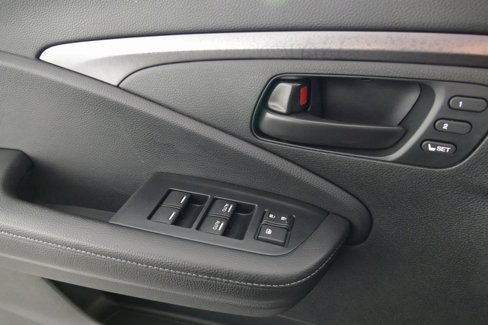 Used 2023 Honda Passport EX-L image 11