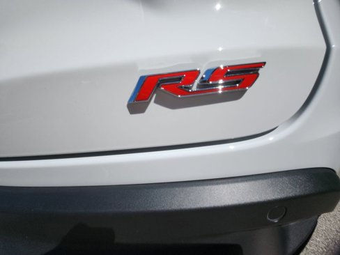 Certified 2025 Chevrolet Trax RS w/ Sunroof Package image 38
