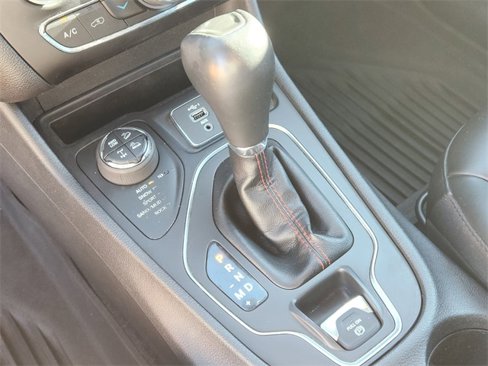 Certified 2020 Jeep Cherokee Trailhawk w/ Comfort/Convenience Group image 23