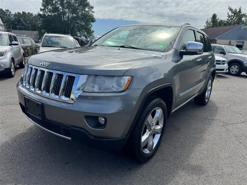 Used 2013 Jeep Grand Cherokee Overland image 2