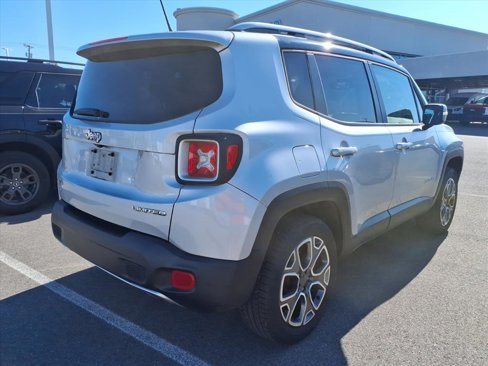 Used 2017 Jeep Renegade Limited image 4