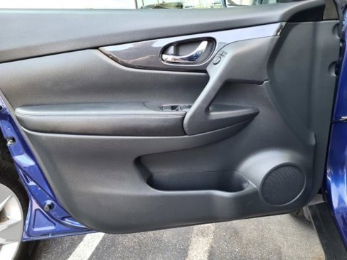 Used 2018 Nissan Rogue S image 21