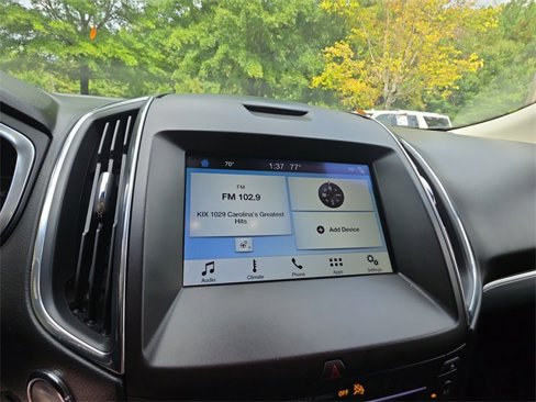 Used 2019 Ford Edge Titanium w/ Cold Weather Package image 18