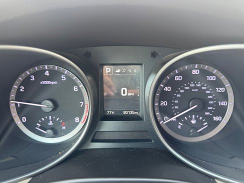 Used 2017 Hyundai Santa Fe SE image 16