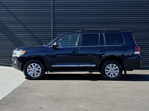 Used 2019 Toyota Land Cruiser image 2