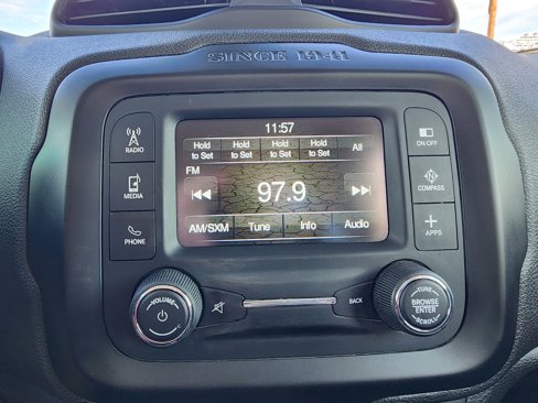 Used 2016 Jeep Renegade Trailhawk w/ Premium Trailhawk Package image 22