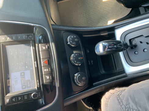 Used 2011 Chrysler 200 Limited image 14