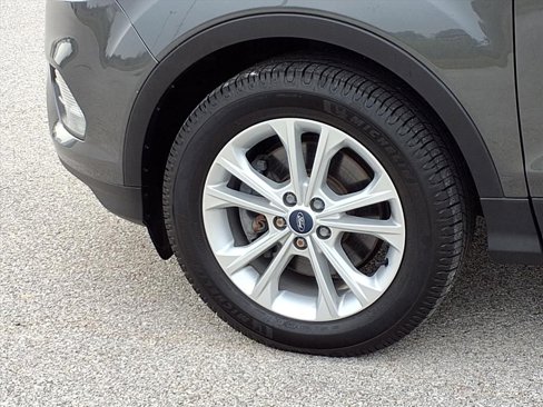 Used 2019 Ford Escape SEL image 25