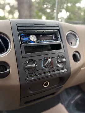 Used 2004 Ford F150 XLT image 15