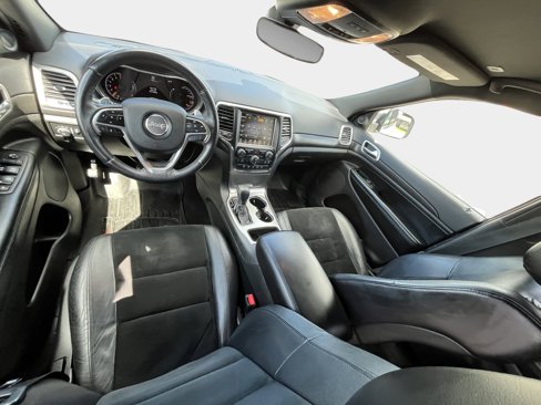 Used 2017 Jeep Grand Cherokee Altitude image 10