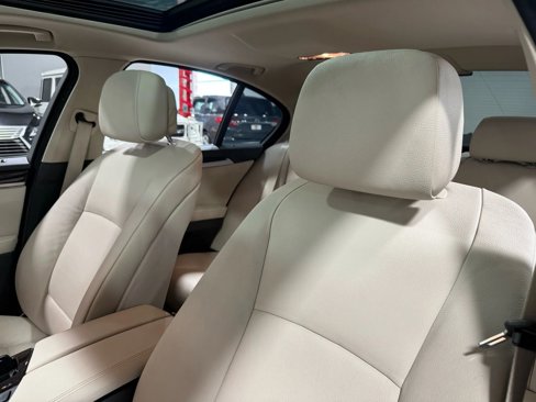 Used 2013 BMW 535i xDrive Sedan image 17