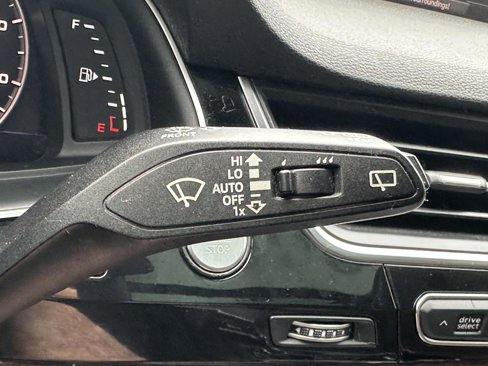 Used 2018 Audi Q7 3.0T Prestige w/ Prestige Package image 33