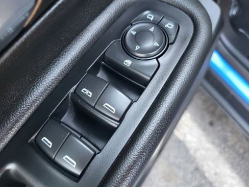 Used 2024 GMC Terrain SLT image 27