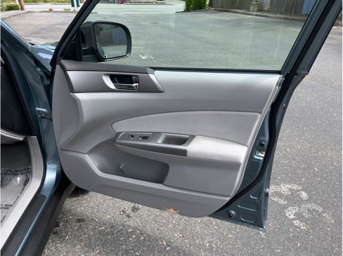 Used 2009 Subaru Forester 2.5X Limited w/ Popular Equipment Group 4A image 24