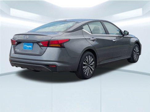 Used 2025 Nissan Altima 2.5 SV image 6