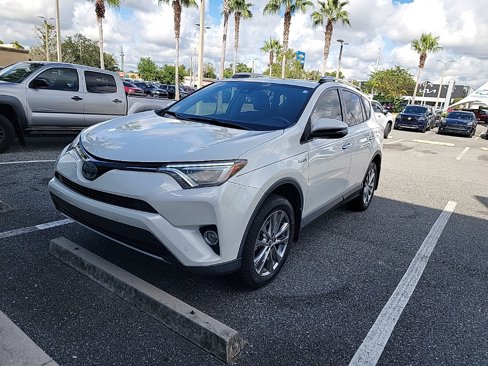 Used 2016 Toyota RAV4 Limited image 1