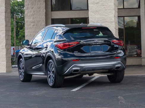 Used 2018 INFINITI QX30 AWD image 8