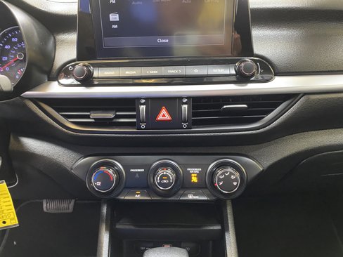 Used 2024 Kia Forte LXS image 38