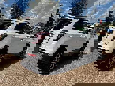 Used 2017 Buick Encore Sport Touring image 8