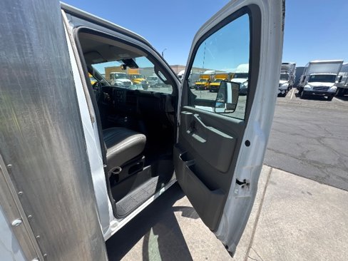 Used 2021 GMC Savana 3500 Extended w/ Power Convenience Package image 16