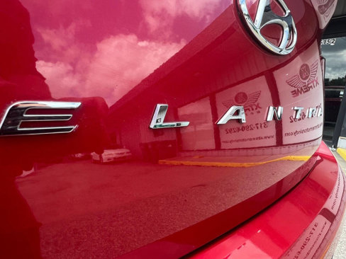 Used 2020 Hyundai Elantra SEL image 33