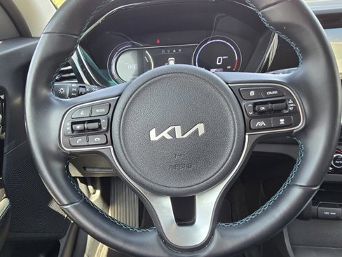Used 2022 Kia Niro EX Premium image 27