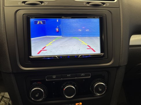 Used 2013 Volkswagen Golf TDI image 17