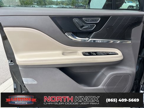Used 2021 Lincoln Corsair FWD w/ Premium Package image 6