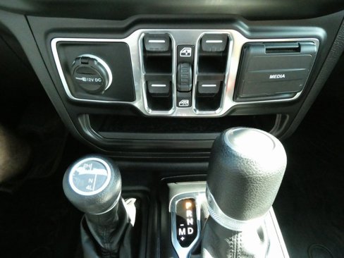Used 2021 Jeep Wrangler Unlimited Sport image 25