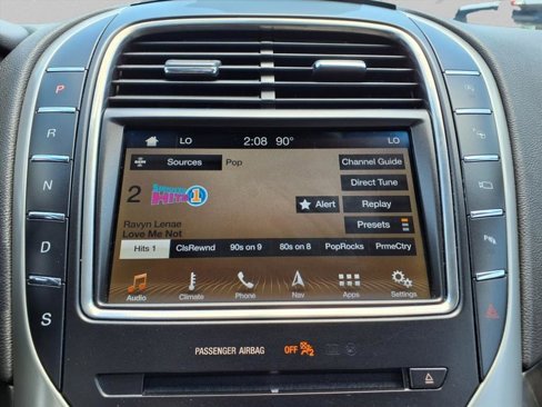 Used 2019 Lincoln Nautilus Reserve image 12