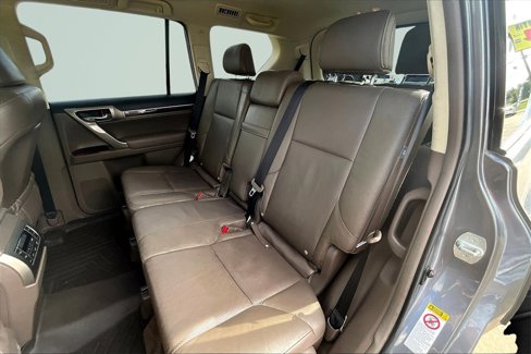 Used 2016 Lexus GX 460 image 26