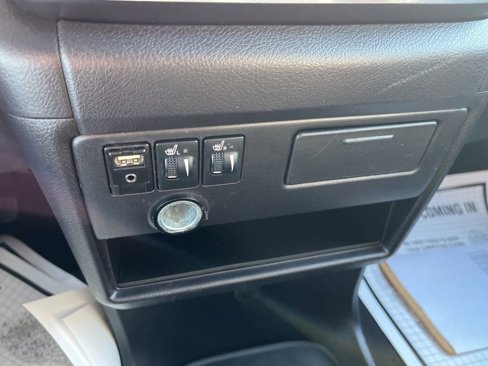Used 2017 Toyota Sienna SE image 21