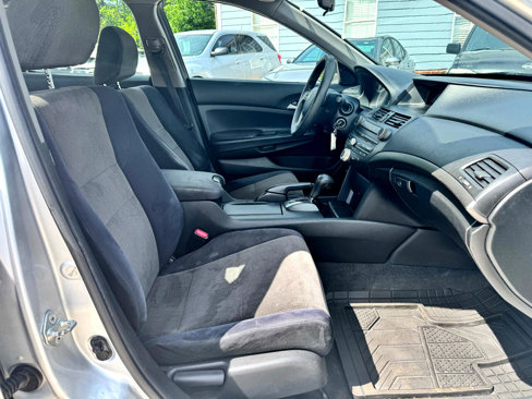 Used 2010 Honda Accord LX image 22