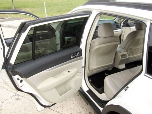 Used 2013 Subaru Outback 2.5i Premium w/ All-Weather Pkg image 26