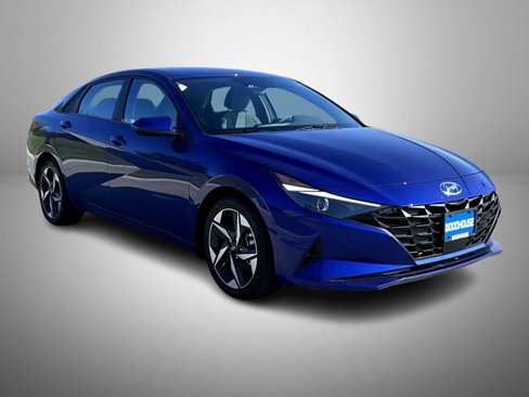 Certified 2023 Hyundai Elantra SEL w/ Convenience Package image 3
