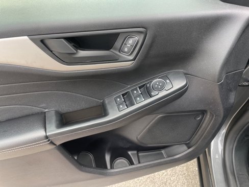 Used 2022 Ford Escape SE w/ Convenience Package image 18