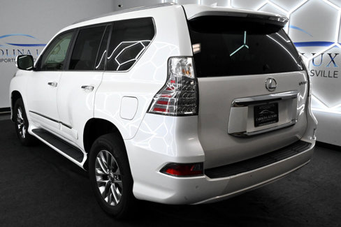 Used 2017 Lexus GX 460 Luxury w/ Preferred Accessory Package image 2