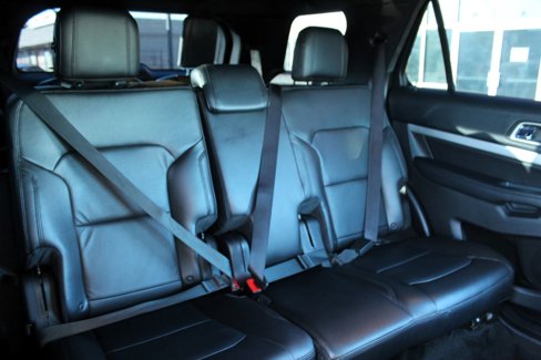 Used 2016 Ford Explorer XLT w/ Equipment Group 202A image 18