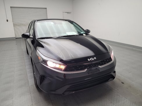 Used 2023 Kia Forte LXS image 14