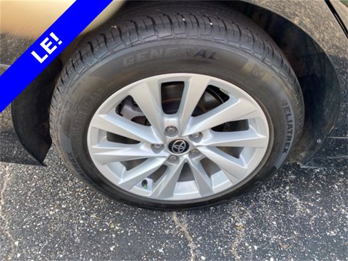 Used 2023 Toyota Camry LE image 15