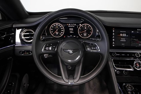 Used 2021 Bentley Flying Spur V8 image 25