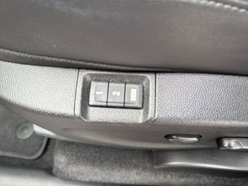 Used 2019 Buick Encore Essence image 12