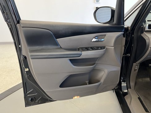 Used 2016 Honda Odyssey EX image 24