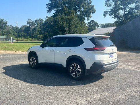 Used 2021 Nissan Rogue SV image 4
