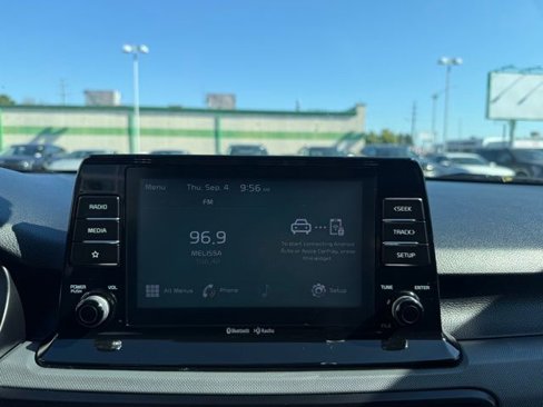 Used 2023 Kia Seltos LX image 18